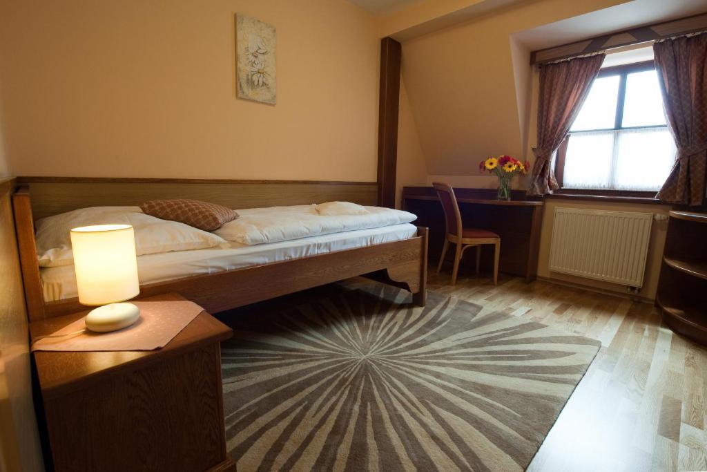 Hotel Karpatsky Dvor Lozorno Habitación foto