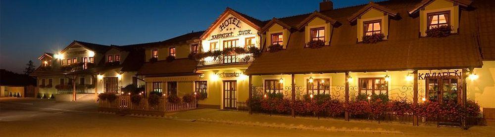 Hotel Karpatsky Dvor Lozorno Exterior foto